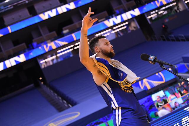 英超-小克鲁伊维特点射 曼联主场0-3伯恩茅斯