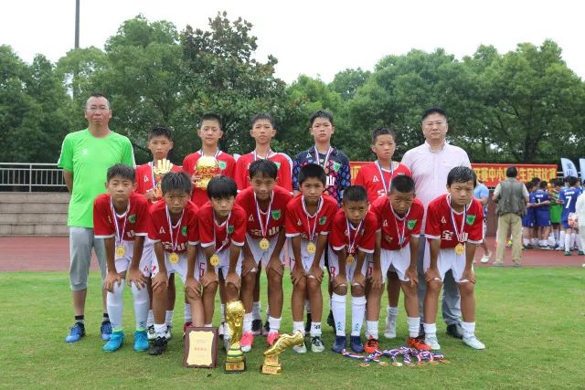 记者谈老佛爷金球奖言论：他患有梅西恐惧症